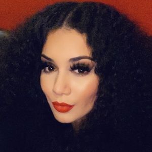 Meet your Posher, Paulina